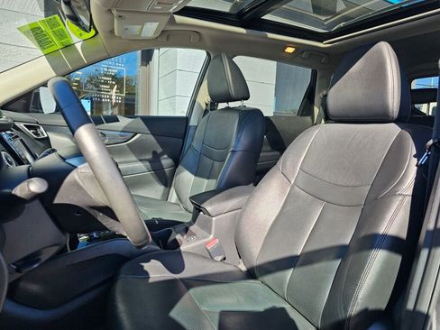 Used 2016 Nissan Rogue SL image 23