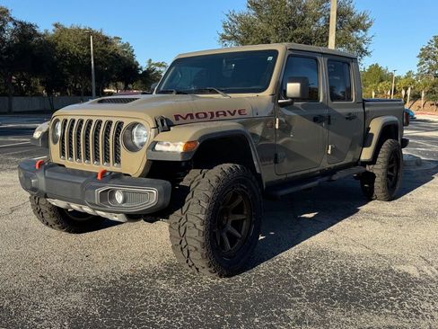 Used 2020 Jeep Gladiator Mojave image 3