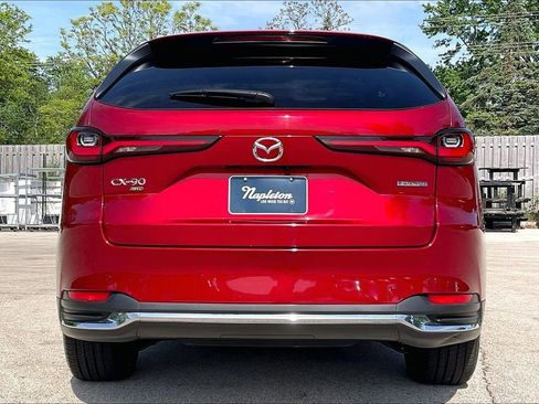 Used 2024 MAZDA CX-90 Plug-In Hybrid w/ Premium Pkg AWD/4WD image 4