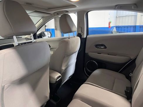 Used 2016 Honda HR-V EX image 18