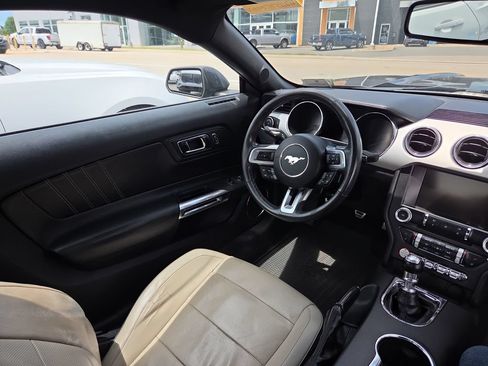 Used 2015 Ford Mustang GT Premium RWD image 11