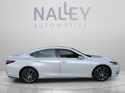 Used 2025 Lexus ES 350 w/ Premium Package FWD image 5
