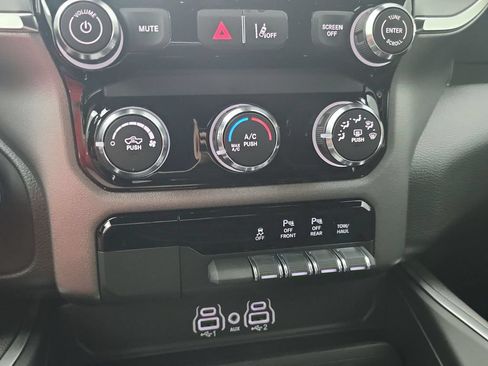 New 2026 RAM 1500 Express AWD/4WD image 25