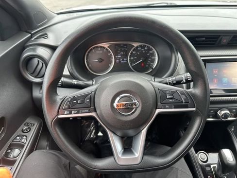 Used 2019 Nissan Kicks S FWD image 22