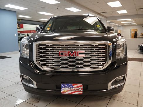 Used 2018 GMC Yukon Denali w/ Denali Ultimate Package image 18