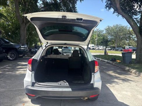 Used 2019 Honda HR-V LX image 21