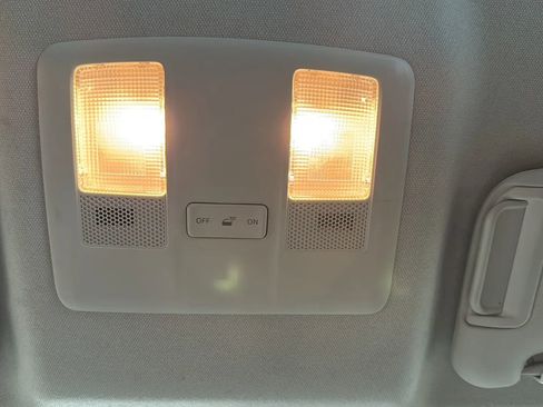 Used 2016 MAZDA MAZDA3 i Sport image 25