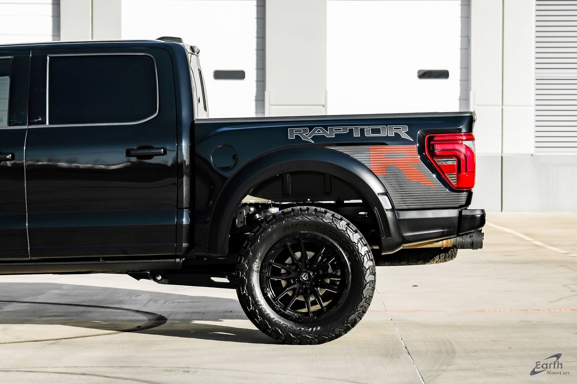 Used 2025 Ford F150 Raptor w/ Equipment Group 803A Raptor R AWD/4WD image 7