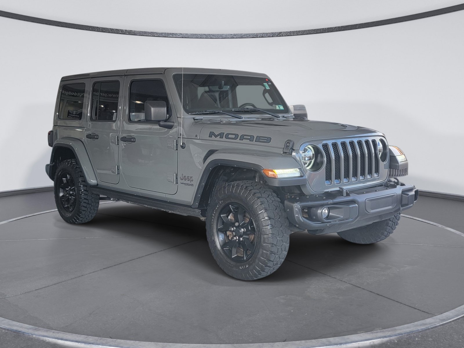 Used 2019 Jeep Wrangler Unlimited Sahara w/ Quick Order Package 24M Moab AWD/4WD image 1