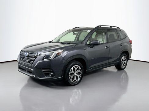 Used 2024 Subaru Forester Premium AWD/4WD image 4