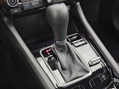 New 2026 Jeep Compass Limited w/ Sun, Sound & Navigation Group image 25