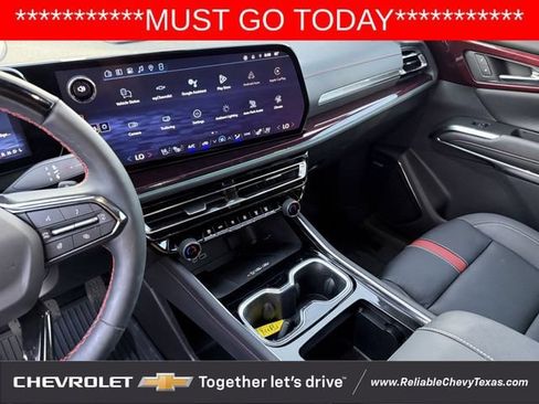 Used 2026 Chevrolet Traverse RS w/ LPO, Floor Liner Package AWD/4WD image 18
