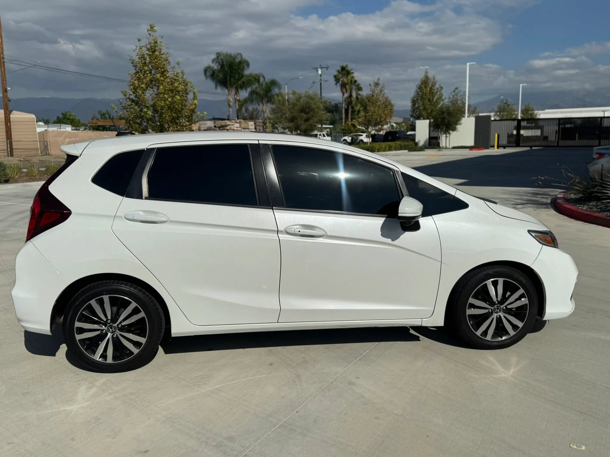 Used 2020 Honda Fit EX image 3