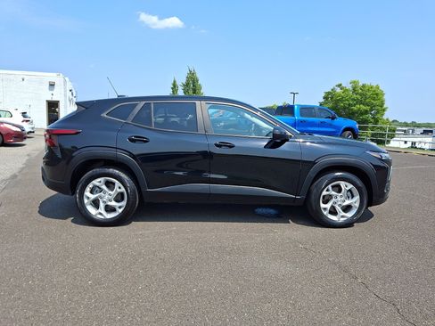 Used 2024 Chevrolet Trax LS w/ LS Convenience Package FWD image 7