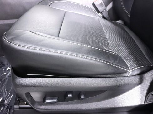 Used 2019 Chevrolet Suburban LT AWD/4WD image 27