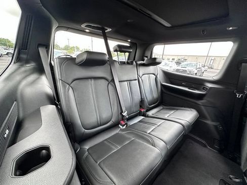 Used 2025 Jeep Wagoneer Series III w/ Premium Group I AWD/4WD image 36
