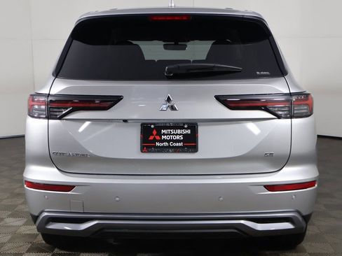 New 2026 Mitsubishi Outlander SE image 14