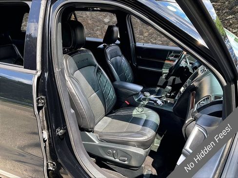 Used 2018 Ford Explorer Platinum AWD/4WD image 7