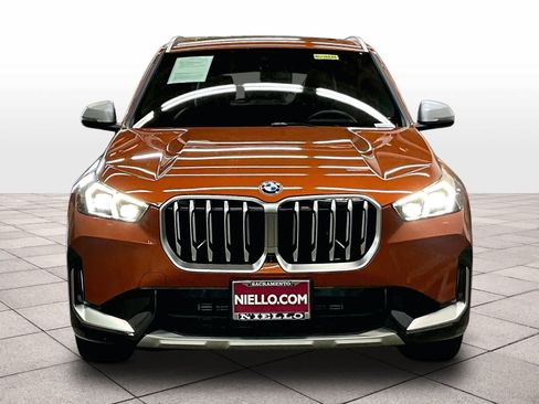 Used 2024 BMW X1 xDrive28i w/ Premium Package AWD/4WD image 3