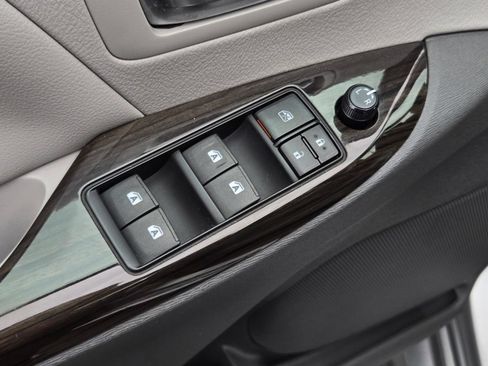 Certified 2020 Toyota Sienna XLE FWD image 9