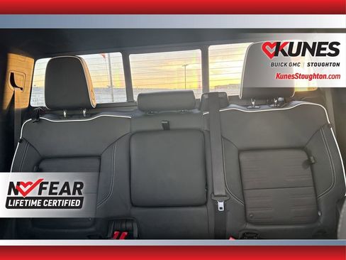 Used 2024 GMC Sierra 2500 AT4X image 34