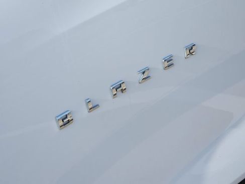 Used 2019 Chevrolet Blazer LT FWD image 9