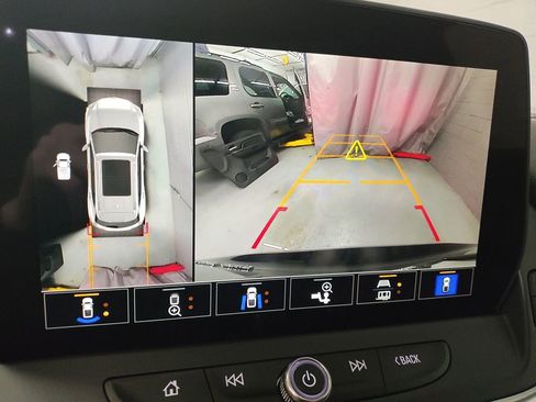 Used 2026 Chevrolet Blazer LT w/ Sound & Technology Package image 31