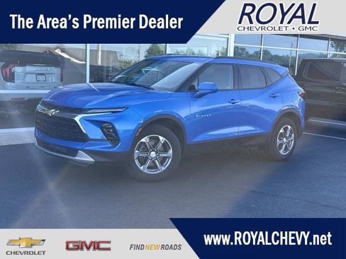 Used 2024 Chevrolet Blazer LT w/ Convenience Package FWD image 1