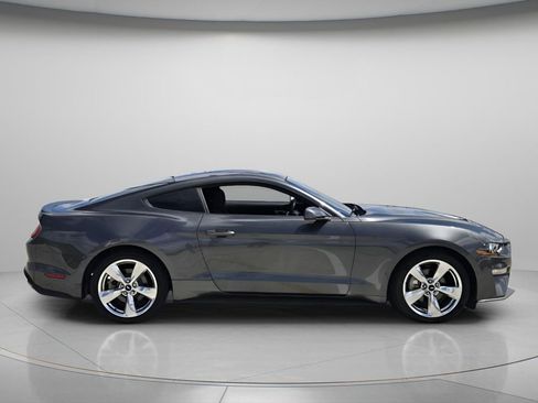 Used 2018 Ford Mustang Coupe w/ Equipment Group 101A RWD image 3