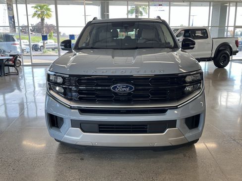 New 2025 Ford Expedition Platinum w/ Platinum Ultimate Package image 10