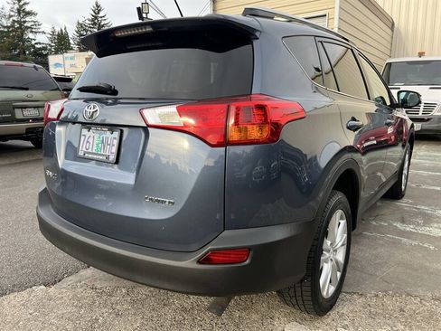 Used 2014 Toyota RAV4 Limited w/ Technology Package AWD/4WD image 5