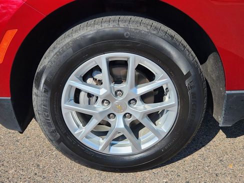 Used 2024 Chevrolet Equinox LT image 22