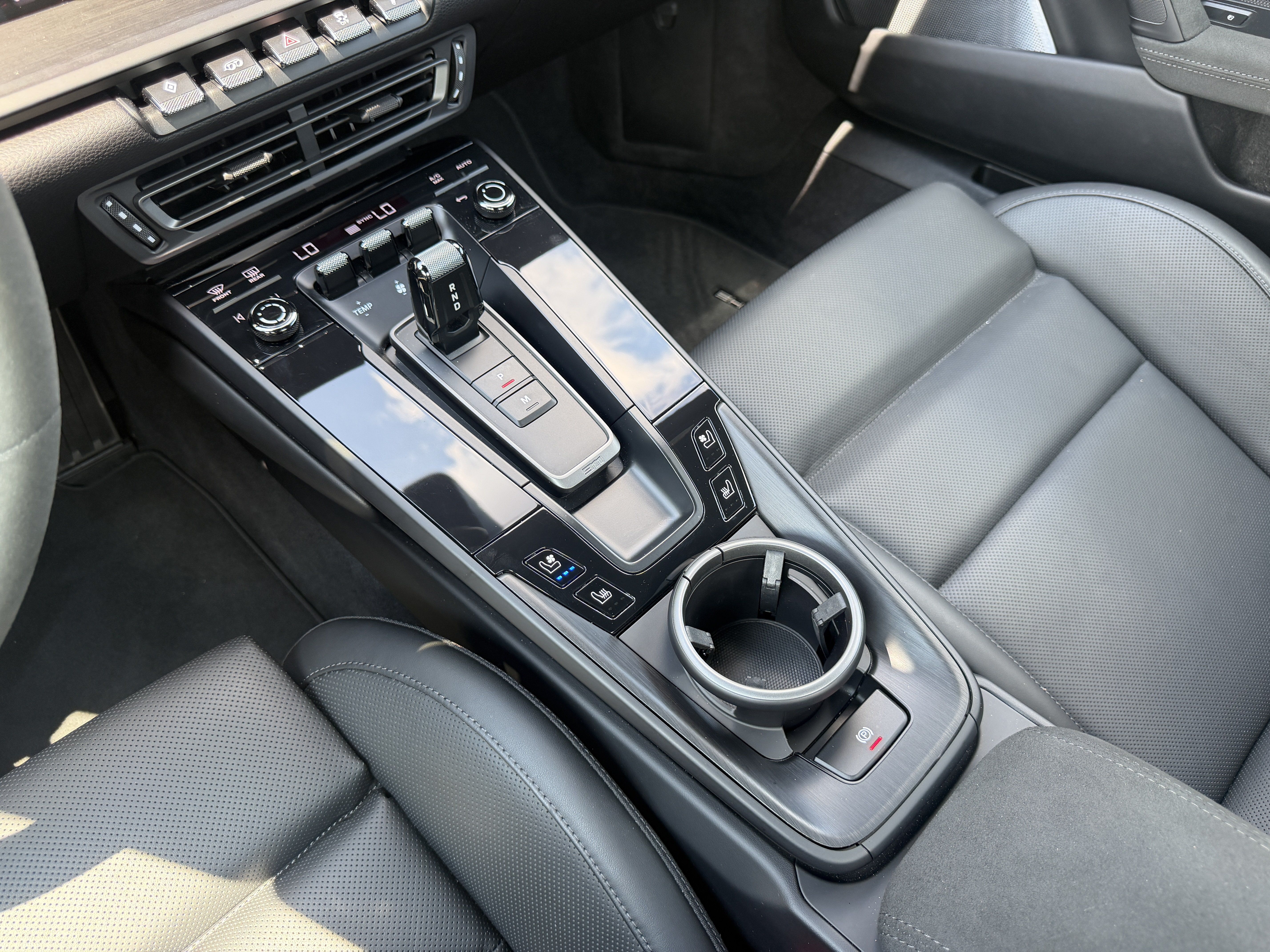 Certified 2024 Porsche 911 Carrera GTS RWD image 28