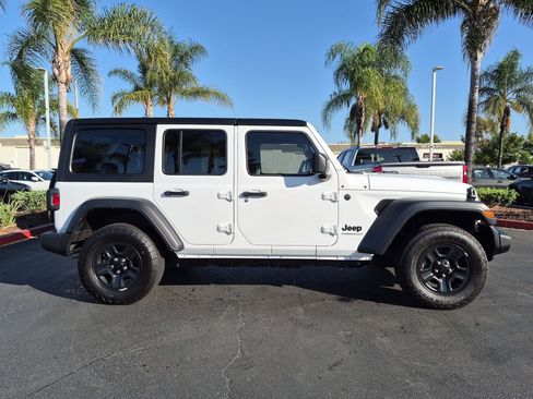 Used 2025 Jeep Wrangler Unlimited Sport AWD/4WD image 11