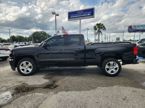 Used 2018 Chevrolet Silverado 1500 Custom w/ Custom Convenience Package image 5