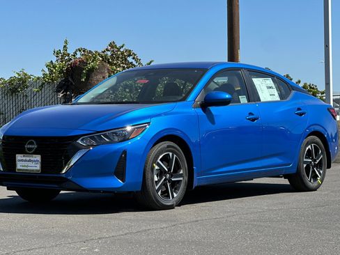 New 2025 Nissan Sentra SV image 8
