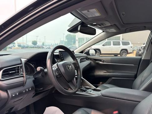 Used 2024 Toyota Camry SE w/ Cold Weather Package FWD image 15