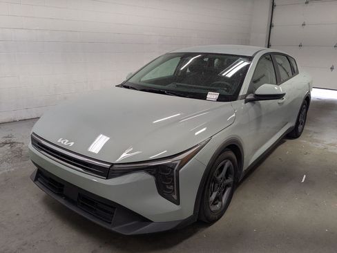 Used 2025 Kia K4 FWD image 11
