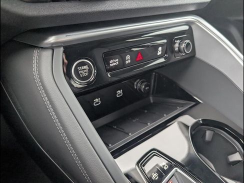 New 2025 Audi Q5 2.0T Premium Plus image 13