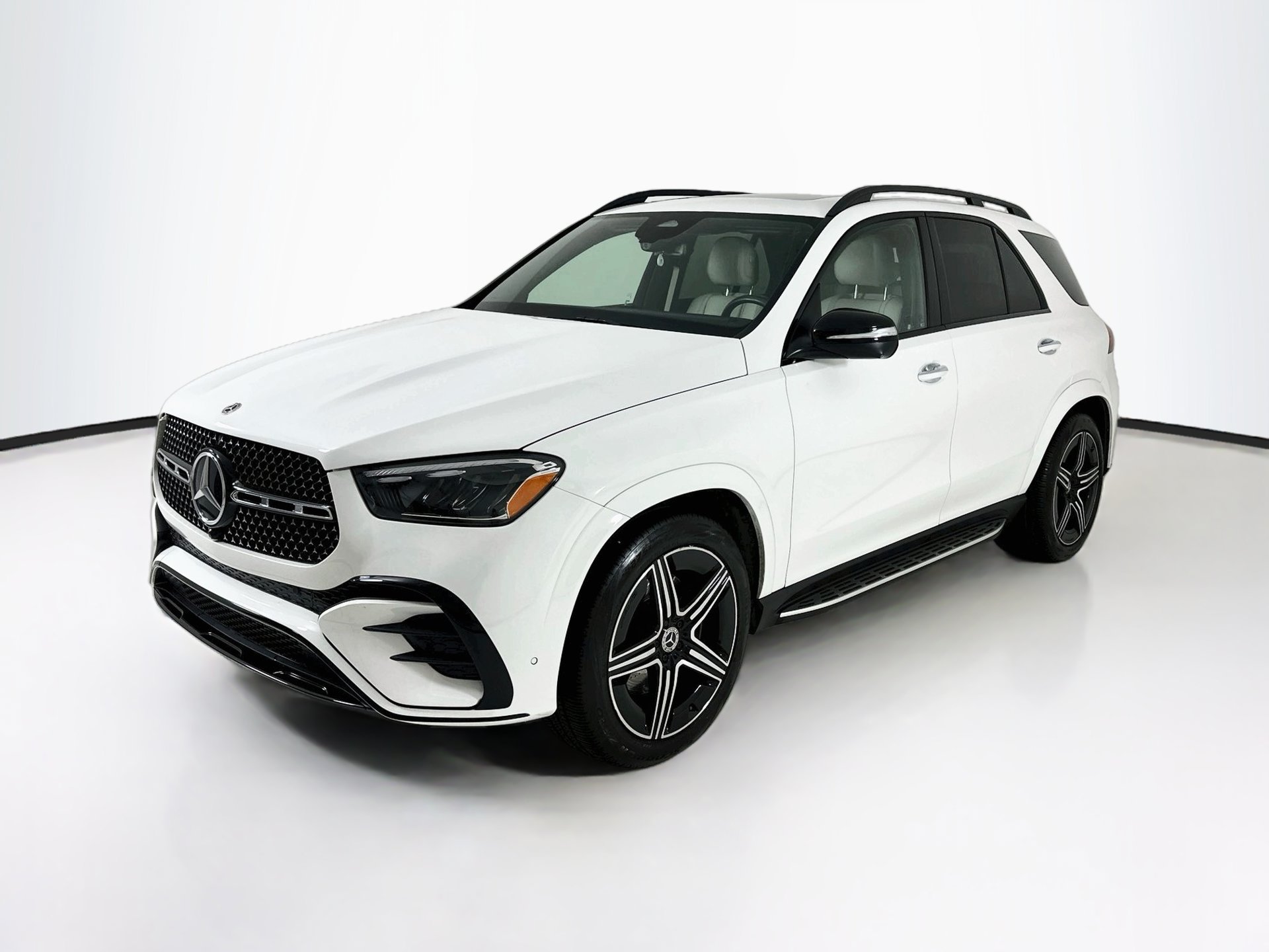 Used 2024 Mercedes-Benz GLE 350 4MATIC image 3
