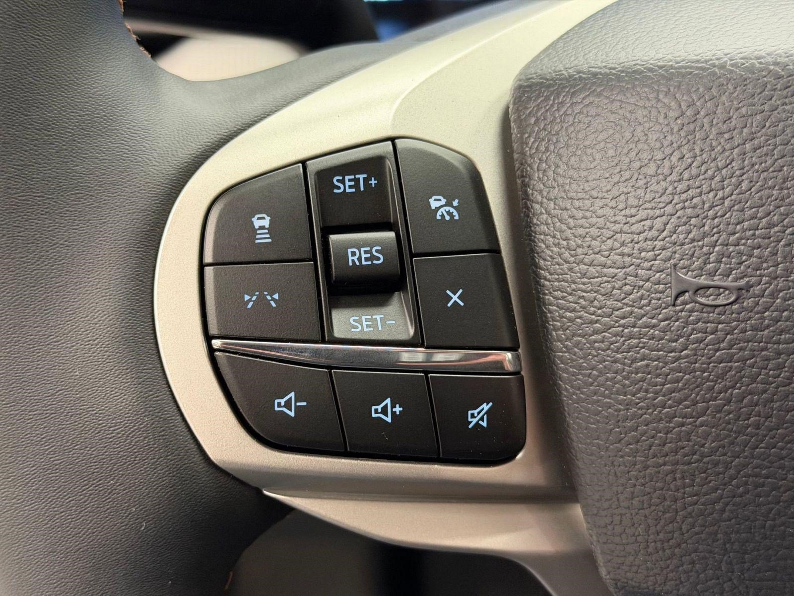 New 2026 Ford Explorer Active w/ Active Comfort Package AWD/4WD image 13