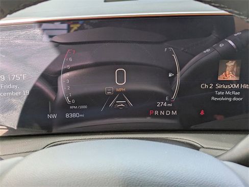 Certified 2025 Cadillac XT4 Premium Luxury image 31