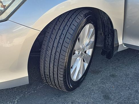 Used 2014 Honda Accord EX-L image 35