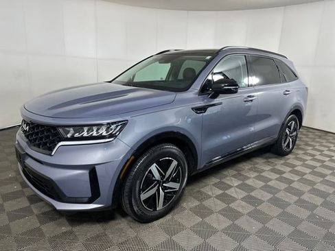 Used 2023 Kia Sorento S w/ Panoramic Sunroof Package image 7