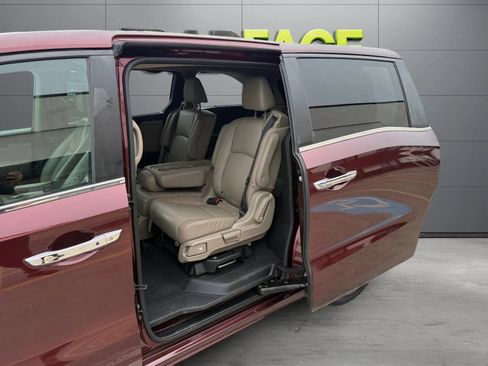 Used 2018 Honda Odyssey Touring image 19