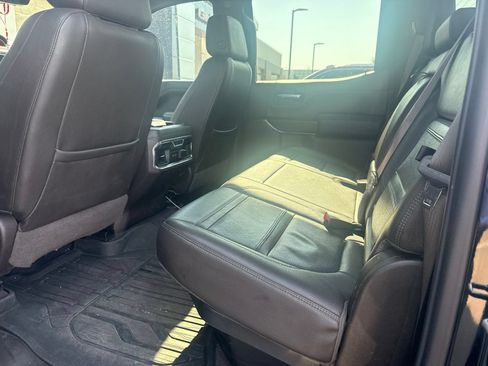 Used 2019 GMC Sierra 1500 Denali w/ Denali Ultimate Package AWD/4WD image 16