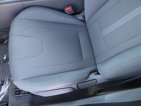 Used 2021 Hyundai Elantra SE image 27