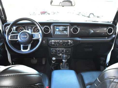 Used 2020 Jeep Wrangler Unlimited Sahara AWD/4WD image 4