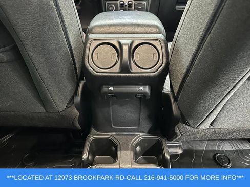 Used 2024 Jeep Wrangler Unlimited Sport AWD/4WD image 21
