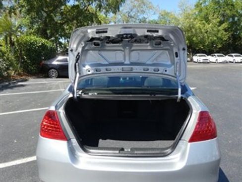 Used 2007 Honda Accord SE image 14